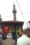 Keeci Camii ibadete ald