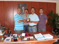 Trk Eitimciler plaket verdi