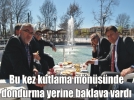 Ylmaz bu kez baklavayla kutlad