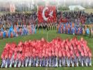 23 Nisan kutlamalar spor salonuna tand