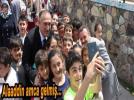 Bakan Ylmaz rencilerle selfie yapt