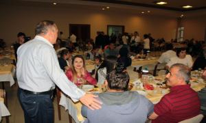 Yetimler ftarda bulutu