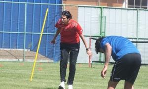 Ebru hoca ipleri eline ald