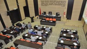 Austos Ay toplantlar balyor