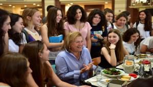 Bolulu renciler Gler Sabanc ile bulutu