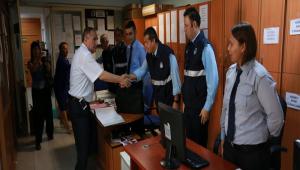 Bakan Ylmaz personelle bayramlat