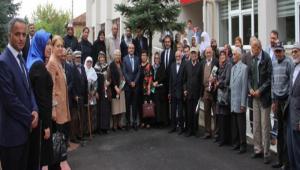 YALILARIN HAYIR DUASINI ALARAK SAHAYA IKTI