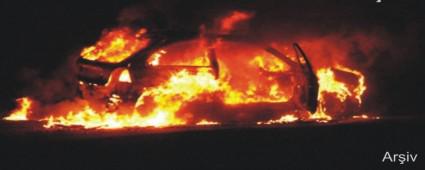 SEYR HALNDEK OTOMOBL YANARAK KL OLDU