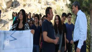 renciler Seben'i gezdi