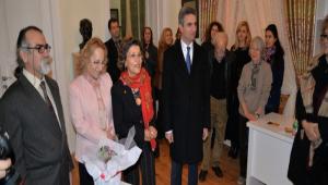 KADININ KONUMUNU ANLATAN RESM SERGS AILDI