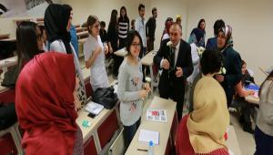 Di hekimlerine karanfil datt