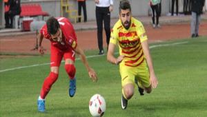 Geri derse kazanamyor