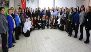 Kadnlar 81. yl byle kutlad!