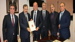 Bakan Erolu'ndan belediye bakanlarna sz