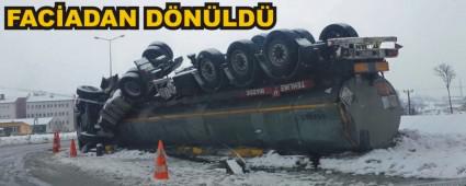 Akaryakt TIR' kavakta takla att