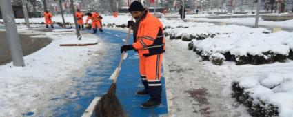 80 kiilik karla mcadele ekibi