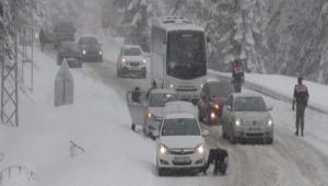 ABANT YOLUNDA ONLARCA ARA YOLDA KALDI