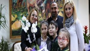 Miniklerden Kadnlar Gn kutlamas