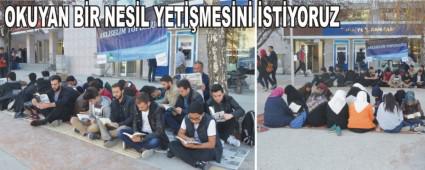 Genler meydanda kitap okudu