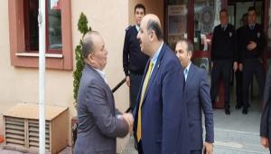 "Kahramanlarmz alnlarndan pyorum"