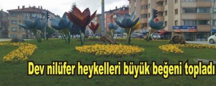 Hisar Taksi Kava'na dev nilfer heykelleri yapld