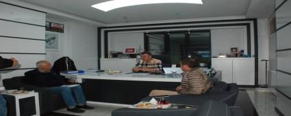 "Necip Bey her bakan ktlyor"