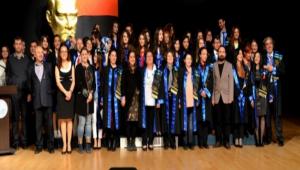 GZEL SANATLAR FAKLTES, 2'NC MEZUNLARINI VERD