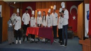 RENCLERDEN TYATRO ETKNL