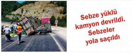 Sebze kamyonu devrildi
