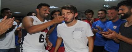 MUTLU YILLAR EMRE KILIN