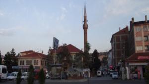 64 YILLIK CAM YIKILIYOR