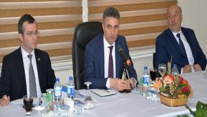 VAL BARU YENAA'DA MUHTARLARLA BR ARAYA GELD