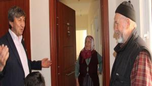 BAKAN ZBA LE HALKINI KAPI KAPI GEZYOR