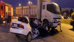 Kamyon ile otomobil arpt: 1 l