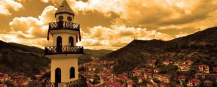 TURZMN YKSELEN DEER PEK YOLU ZYARETLERN BEKLYOR