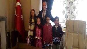 Bakan Uzunolu koltuunu rencilere brakt