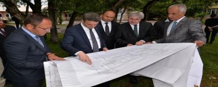 VAL BARU GZEL SANATLAR LSESNDE NCELEMELERDE BULUNDU