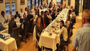 BOFSAD GELENEKSEL FTAR YEMENDE BR ARAYA GELD