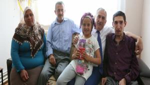 Bakan Ylmaz'dan hastalara evlerinde ziyaret