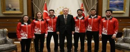 GEREDEL AYENUR CUMHURBAKANLII KLLYESNDE