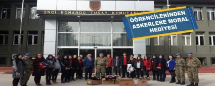 RENCLERNDEN ASKERLERE MORAL HEDYES