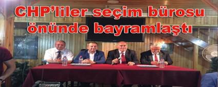 CHP\'liler seim brosu nnde bayramlat