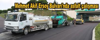 Mehmet Akif Ersoy Bulvar\'nda asfalt almas
