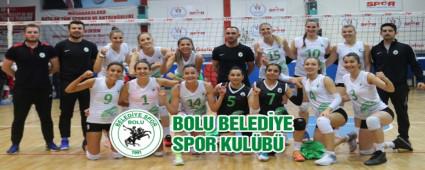 SULTANLAR ZORLANMADAN KAZANDI