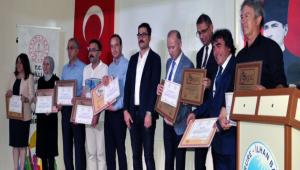 BEYAZ BAYRAKLARINI TRENLE ALDILAR