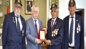 Gazilerimizden Rektr Aliarl\'ya Ziyaret