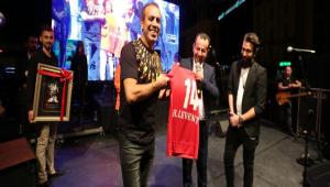 YAKLAIK 4 BN K ATATRK\'N GELN KUTLADI