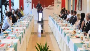 BAKAN SELUK\'TAN HAYIRSEVERLERE TEEKKR