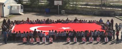 AYDURT LKOKULU\'NDANBARI PINARI HAREKATI\'NA TAM DESTEK