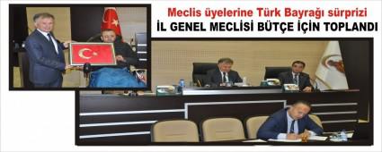 Meclis yelerine Trk Bayra srprizi